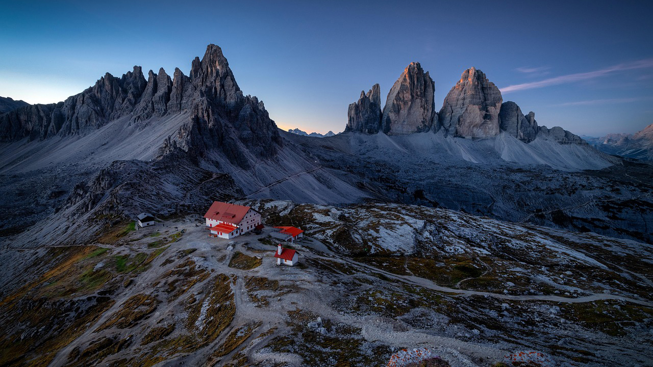 mountains-8404275_1280